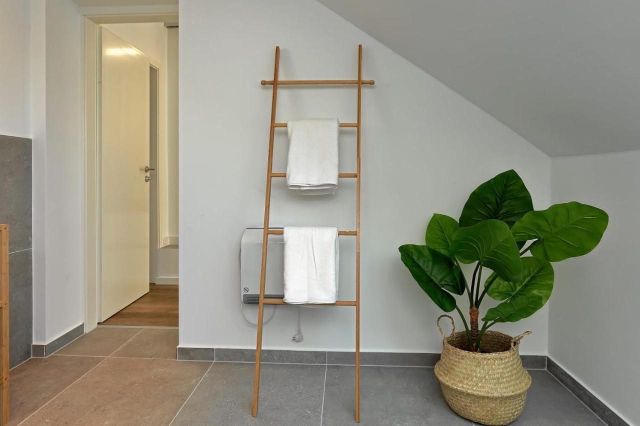 'Traveller Lodge' Grosszuegiges Apartment - 3 Bedroom 10Min To Hbf, Full Kitchen, Homeoffice, Netflix, Wifi Dusseldorf Ngoại thất bức ảnh