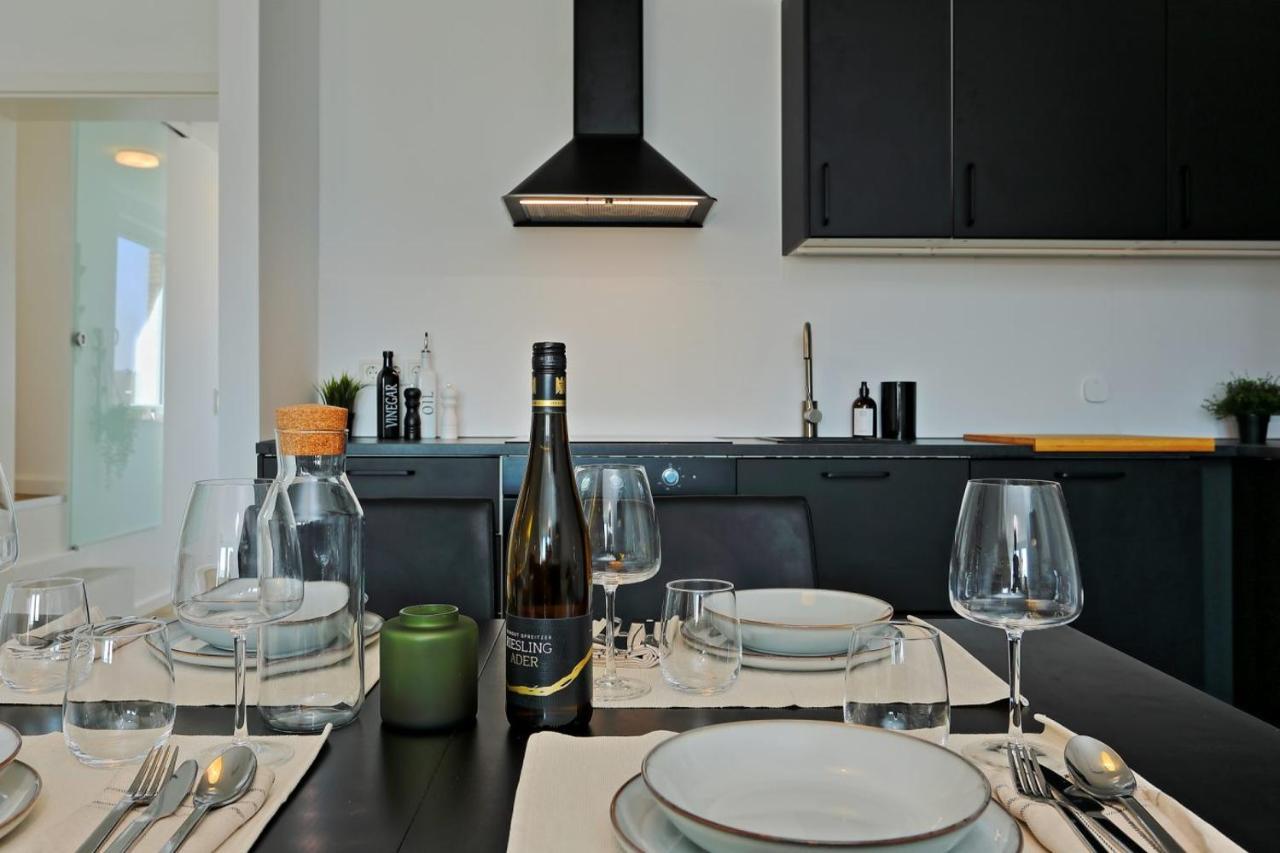 'Traveller Lodge' Grosszuegiges Apartment - 3 Bedroom 10Min To Hbf, Full Kitchen, Homeoffice, Netflix, Wifi Dusseldorf Ngoại thất bức ảnh